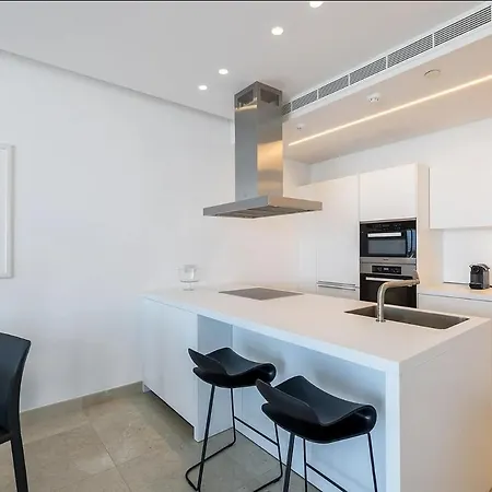 Modern 2 Bedroom 니코시아
