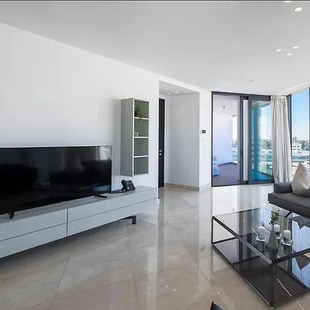 Modern 2 Bedroom 아파트