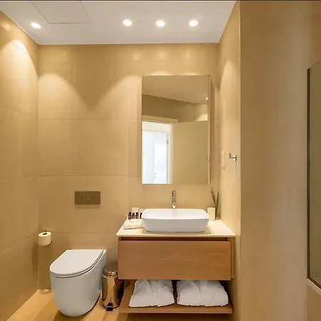 아파트 Modern 2 Bedroom *