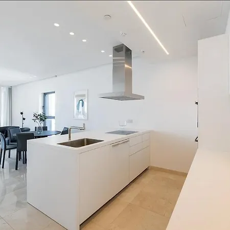 Modern 2 Bedroom 아파트 니코시아