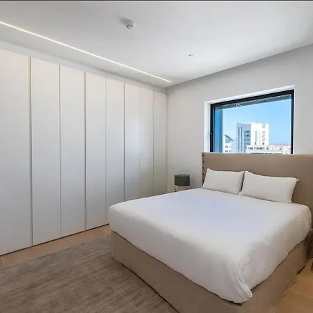 Modern 2 Bedroom * 니코시아